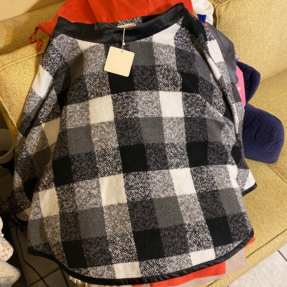 Ryu Black and white skirt